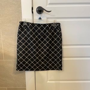 White House Black Market Black and White Plaid Skirt - Size 0